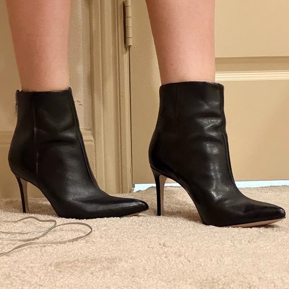 SCHUTZ Black Heeled Ankle Boots